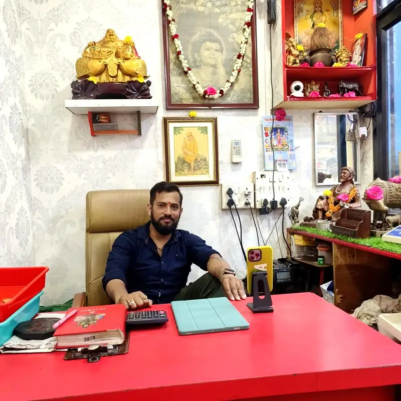 Old silk saree buyers office in Adyar Chennai Sathguru Silk Center owner