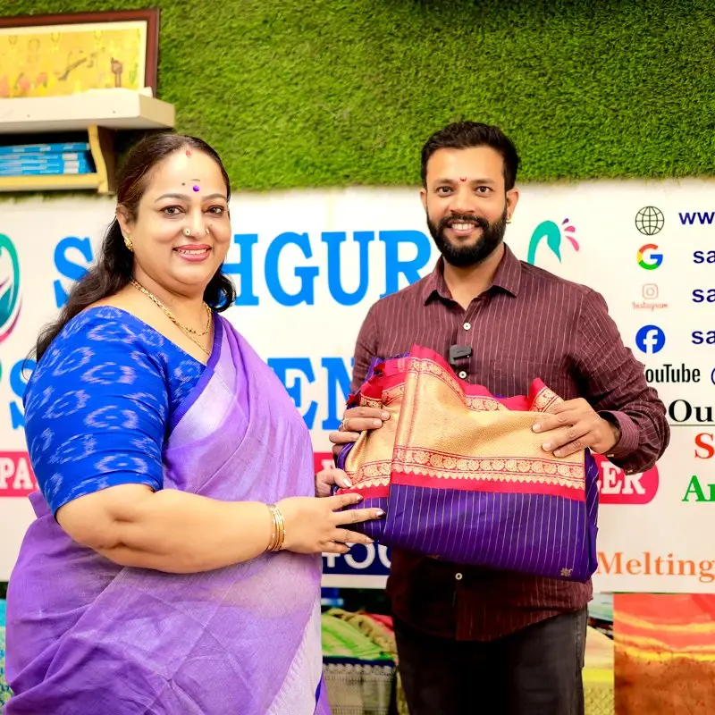 Old pattu saree buyers in T Nagar Chennai customer transaction Sathguru Silk Center